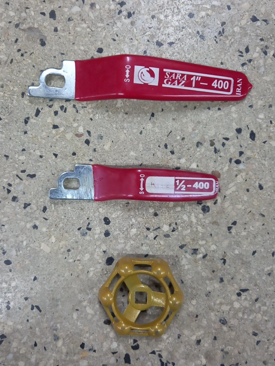 🔺دسته شیر گاز ۲/۵ و ۳      ۷۵۰۰ تومان   🔺دسته شیر گاز ۱/۲             ۵۰۰۰ تومان   🔺دسته شیر فلکه                 ۵۵۰۰ تومان   ۱۴۰۴/۰۸/۰۴ برند شیرآلات سیتکو - قیمت 10,000 تومان