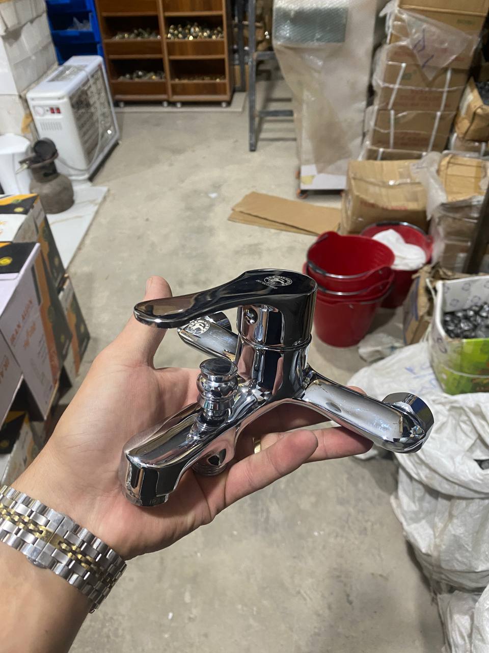 ست شیرآلات اریس (Aris) | طراحی کاربردی، بدنه برنجی و اقتصادی | تاسیسات امینکو برند شیرالات اهرمی ارزان قیمت - قیمت 80,000 تومان